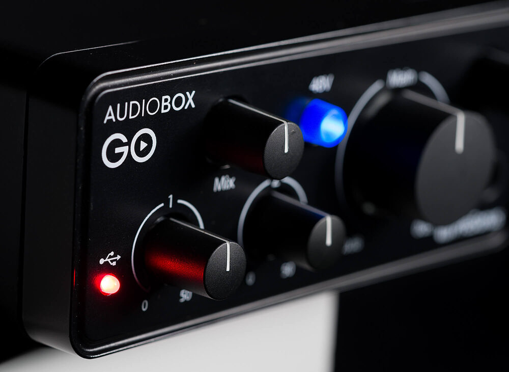 AudioBox GO™ Creator Bundle AudioBox GO 2x2, 24-bit / 96 kHz, USB-C Recording Audio Interface
