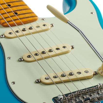 AMERICAN PROFESSIONAL II | Fender