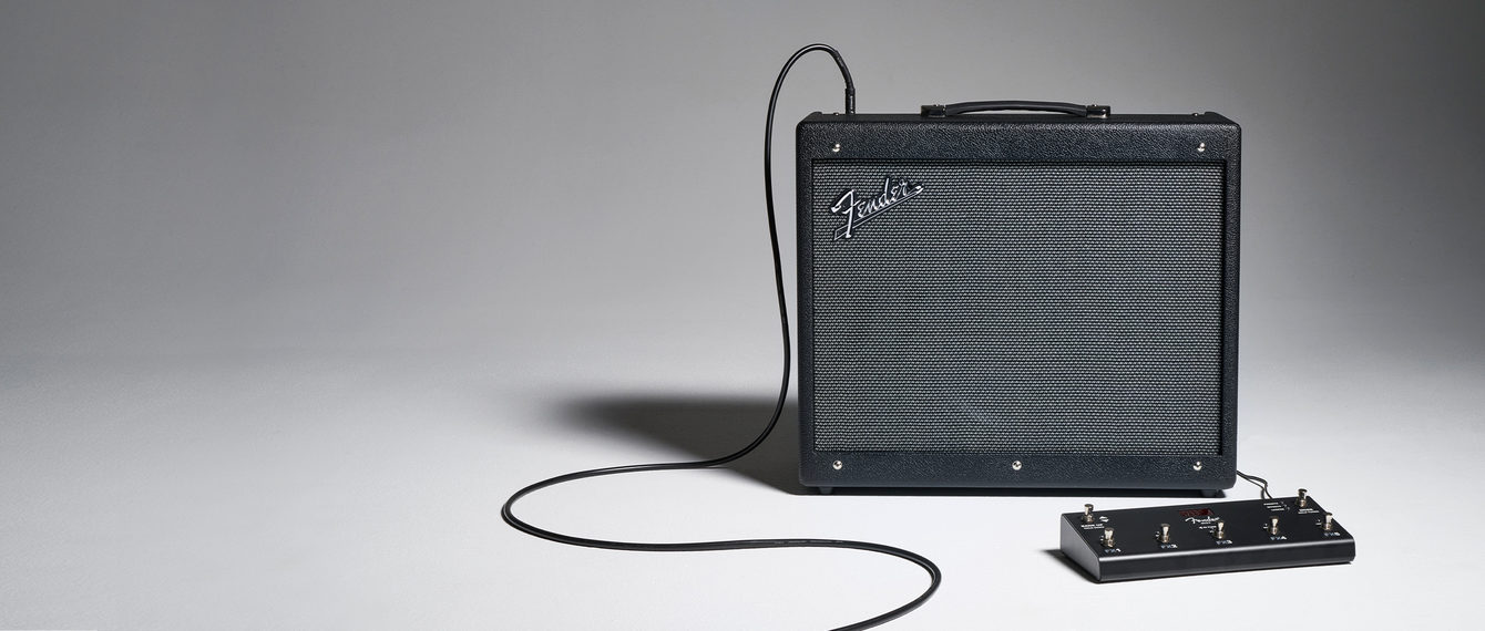 オリジナルデザイン手作り商品 美品 送料無料！Fender Mustang GTX50