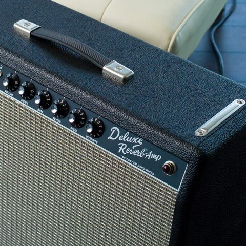 https://stuff.fendergarage.com/images/s/D/L/fcwm-products-amplifiers-guitar-64-custom-mobile-3.jpg